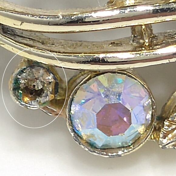 Vintage Lisner Aurora Borealis Rhinestone Earrings, Gold Tone Screw Back, 1950s - Picture 10 of 10